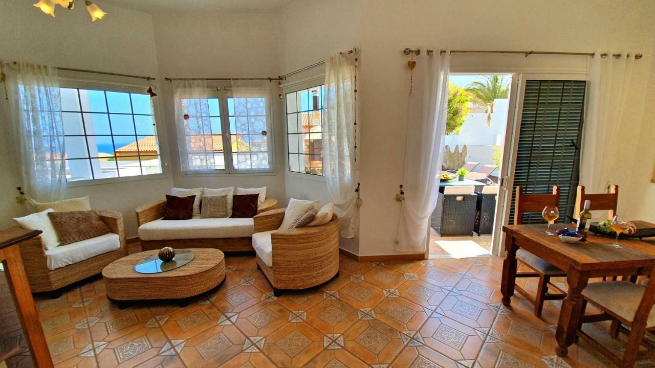 Ferienhaus Casa Blanca - Tarajalejo - Glasfaserinternet - Meerblick Exterior foto